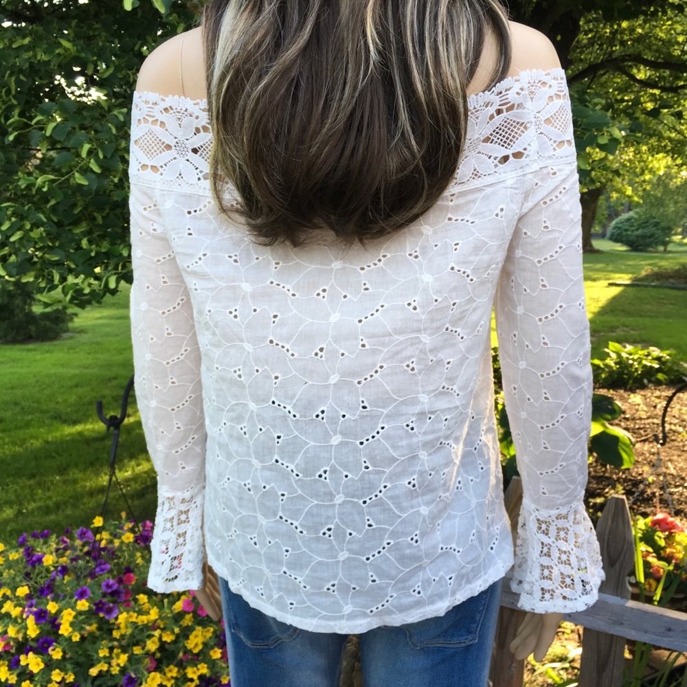 SALE OFF SHOULDER EYELET & LACE - Picture 6 of 8